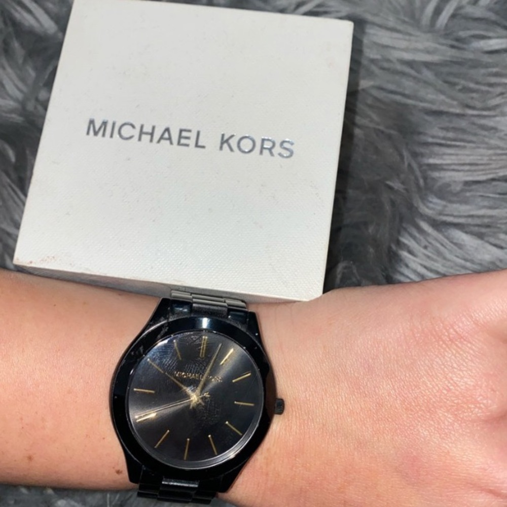 black mk watch